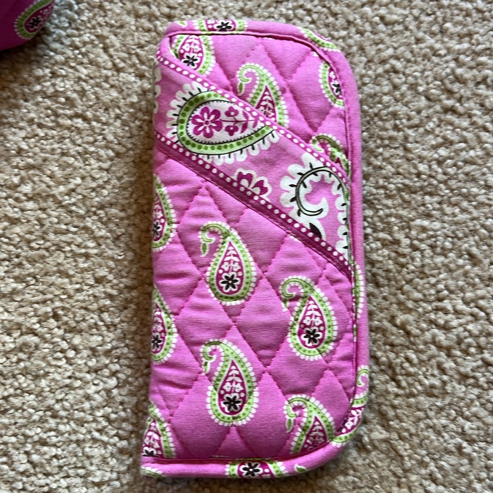 Vera Bradley Bermuda Pink Paisley shoulder bag w/ glasses case & coin purse - Picture 4 of 10